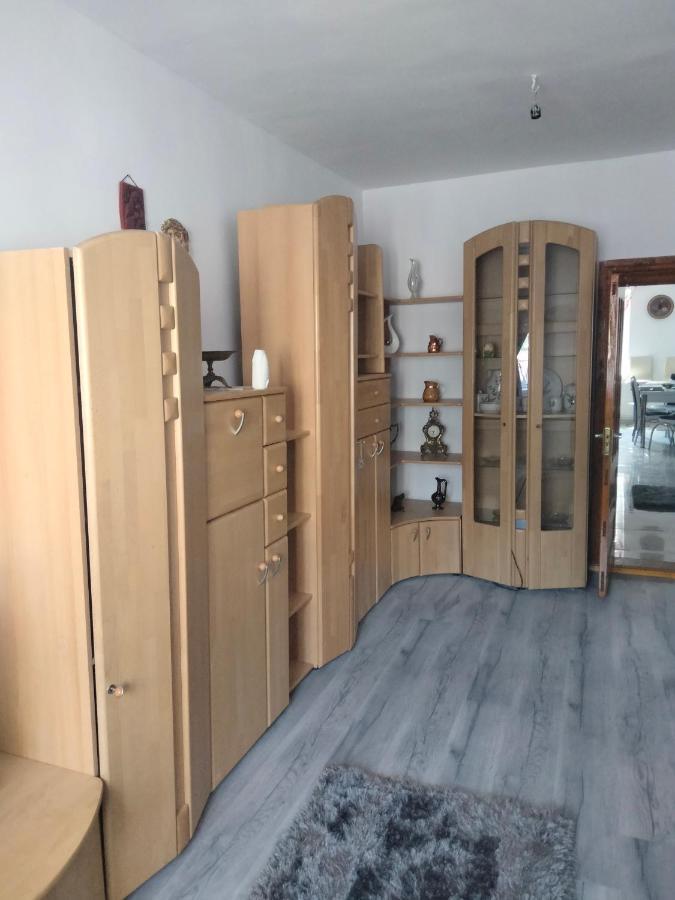 Apartament Geo Nehoiu Exteriör bild